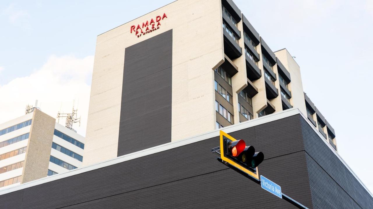 Hotel Ramada Plaza By Wyndham Regina Downtown Esterno foto