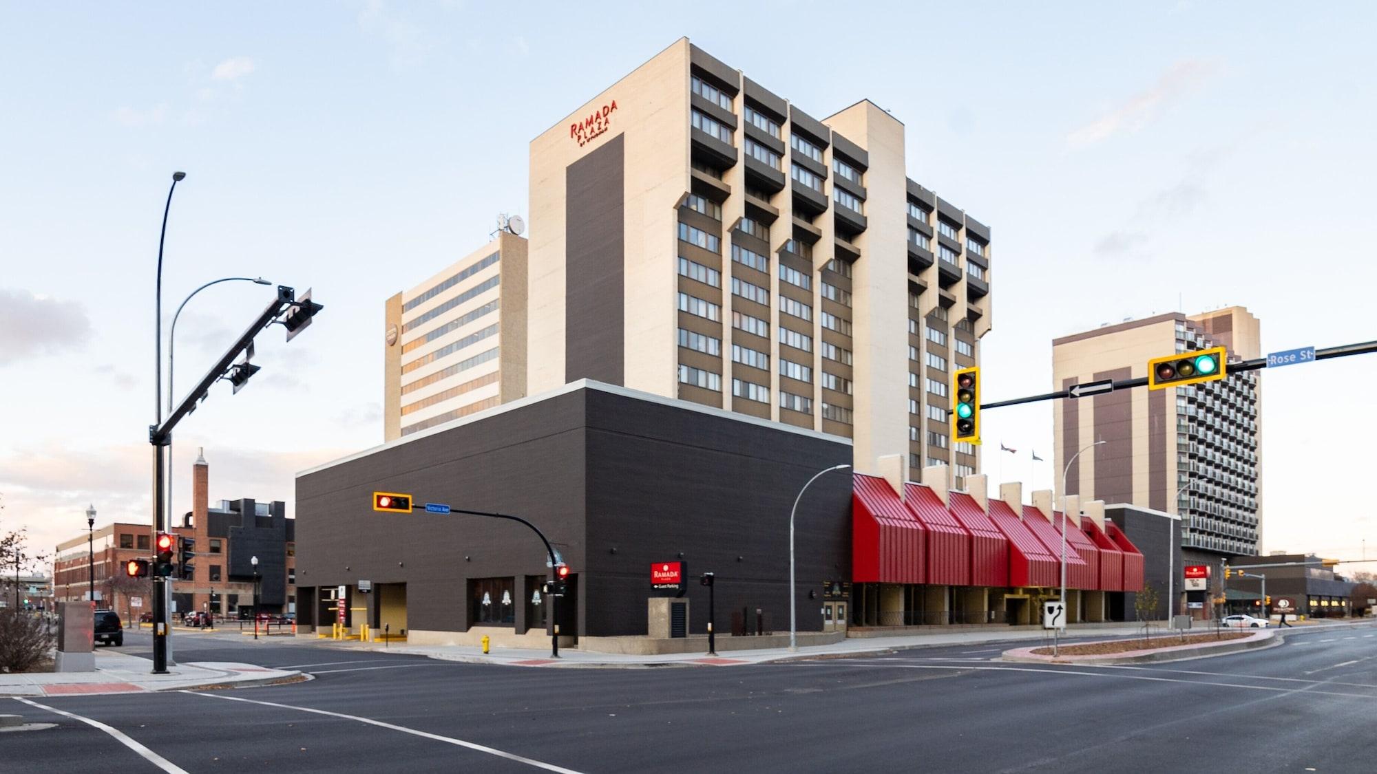 Hotel Ramada Plaza By Wyndham Regina Downtown Esterno foto
