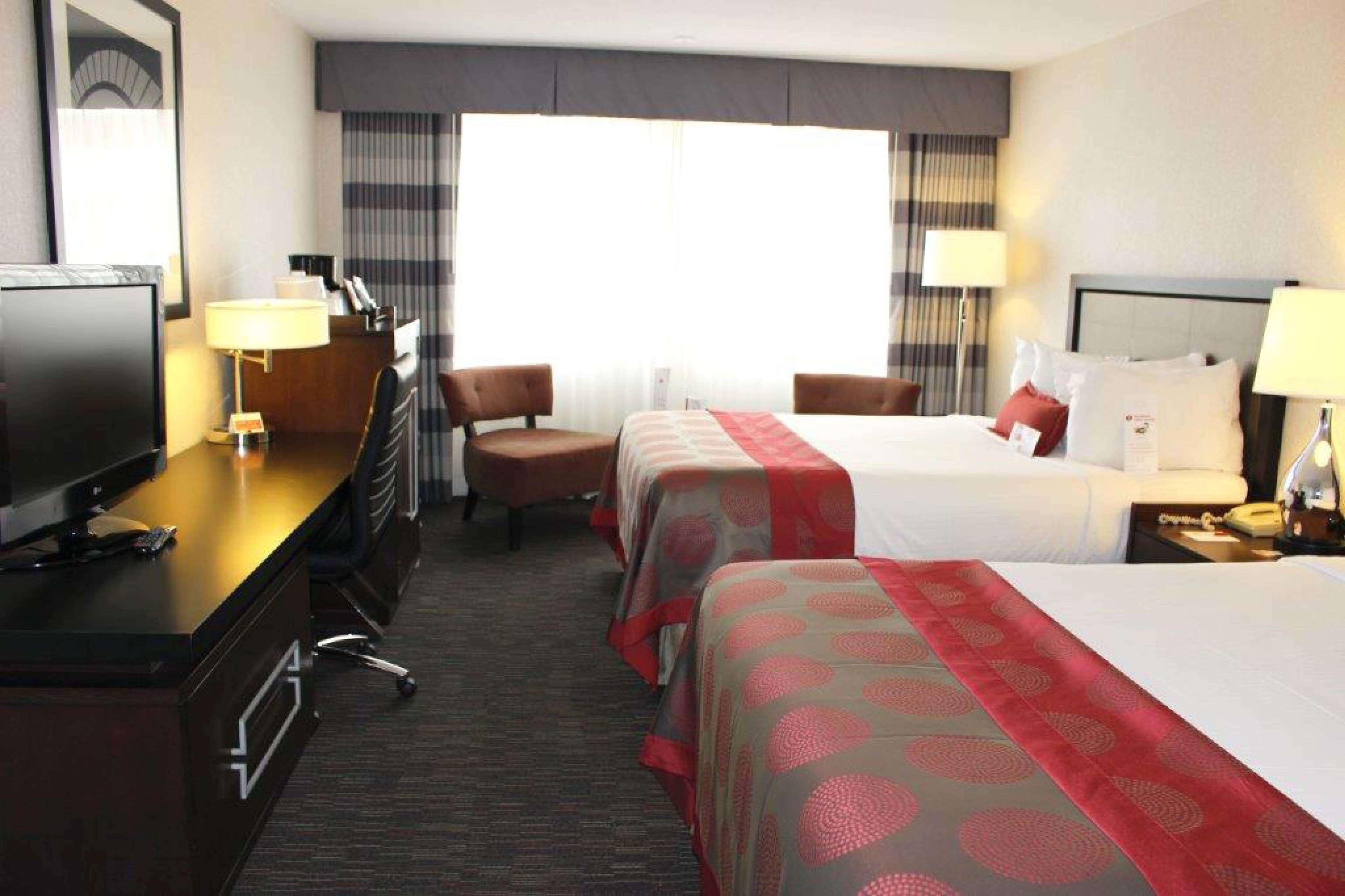 Hotel Ramada Plaza By Wyndham Regina Downtown Esterno foto