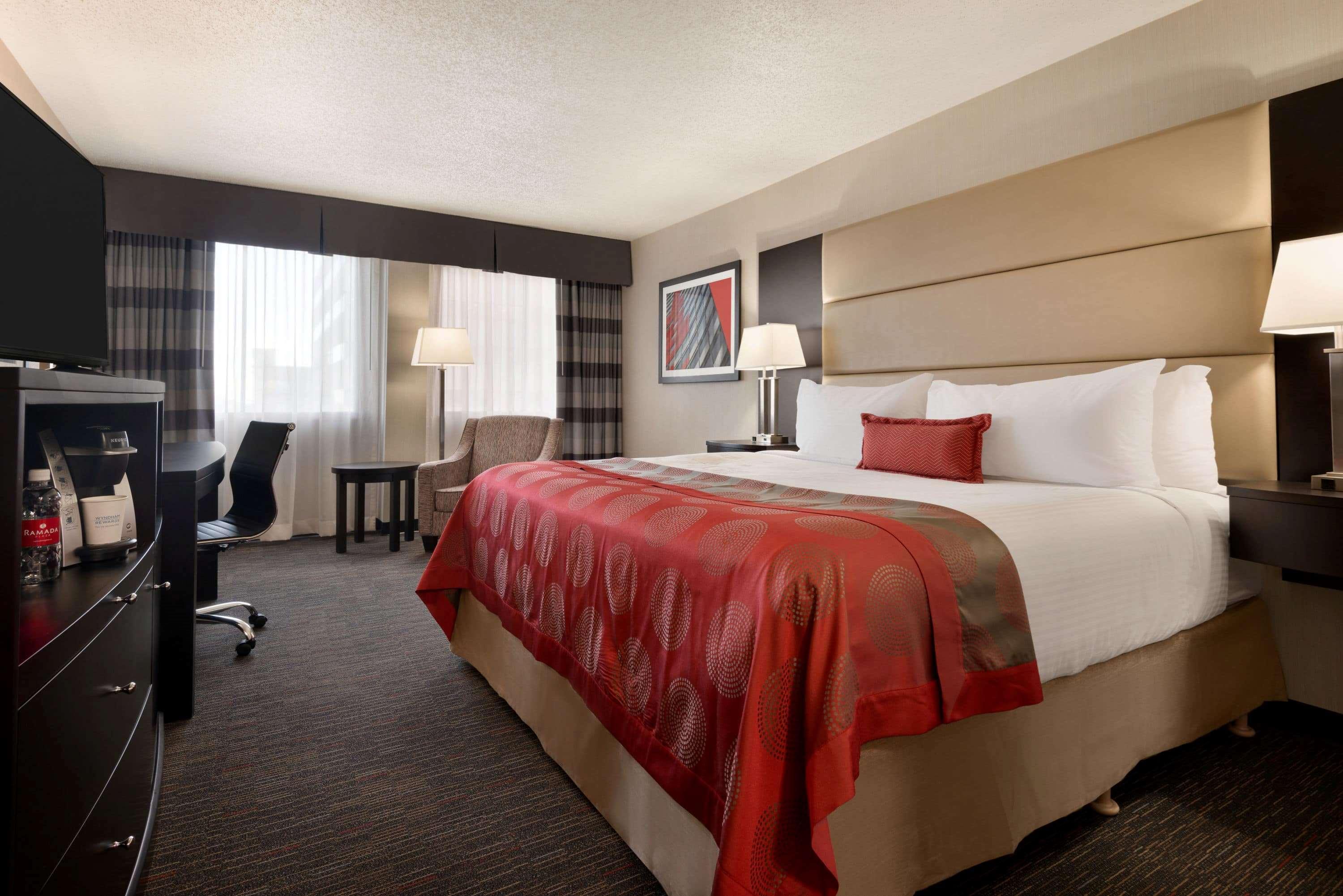 Hotel Ramada Plaza By Wyndham Regina Downtown Esterno foto