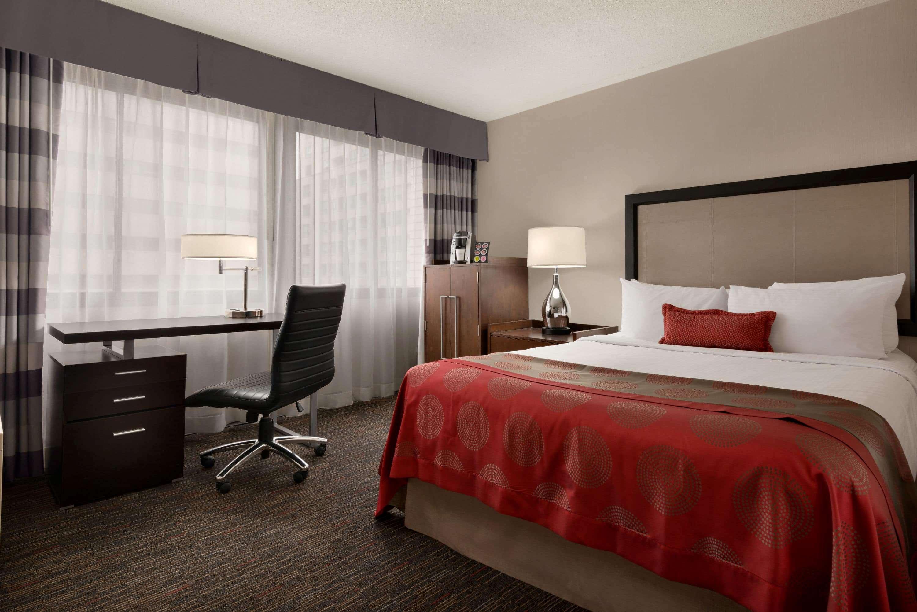 Hotel Ramada Plaza By Wyndham Regina Downtown Esterno foto