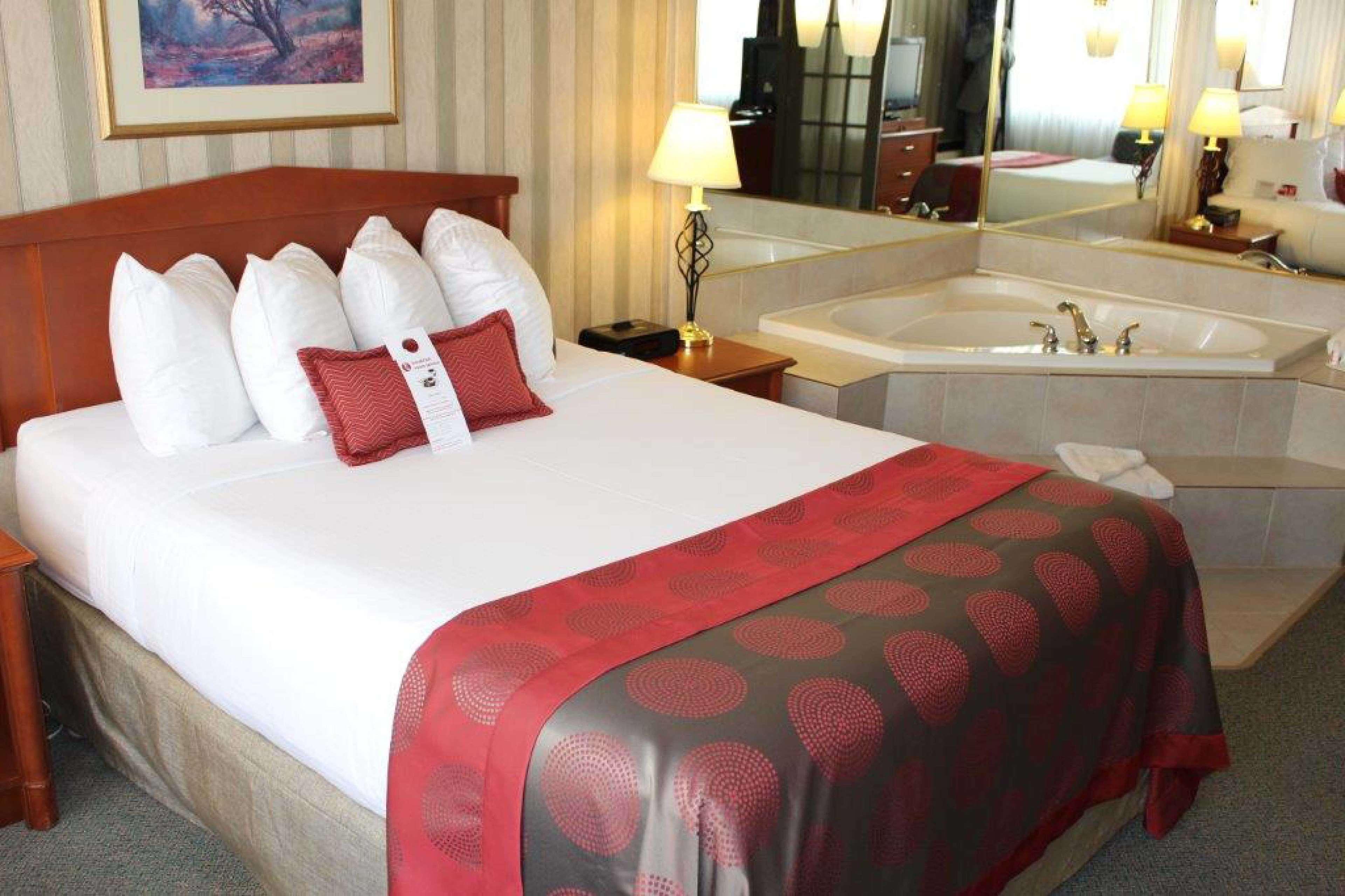 Hotel Ramada Plaza By Wyndham Regina Downtown Esterno foto