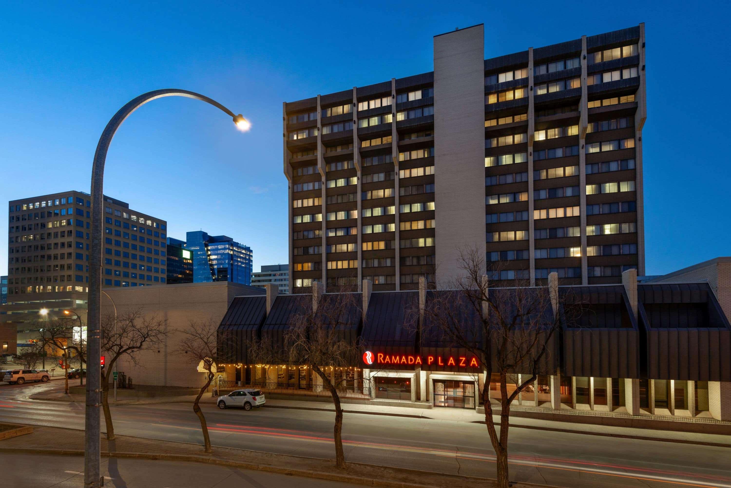 Hotel Ramada Plaza By Wyndham Regina Downtown Esterno foto