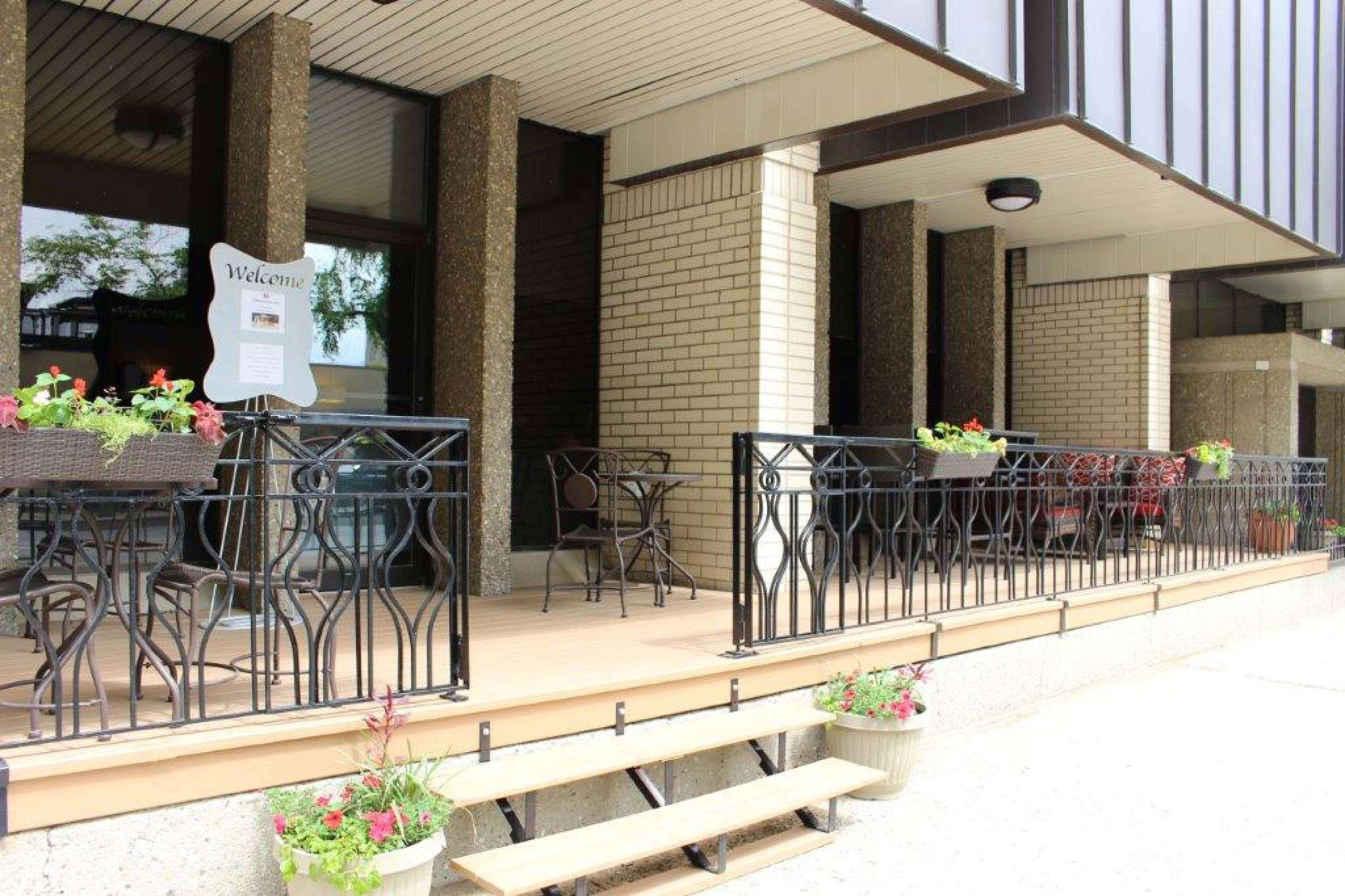 Hotel Ramada Plaza By Wyndham Regina Downtown Esterno foto