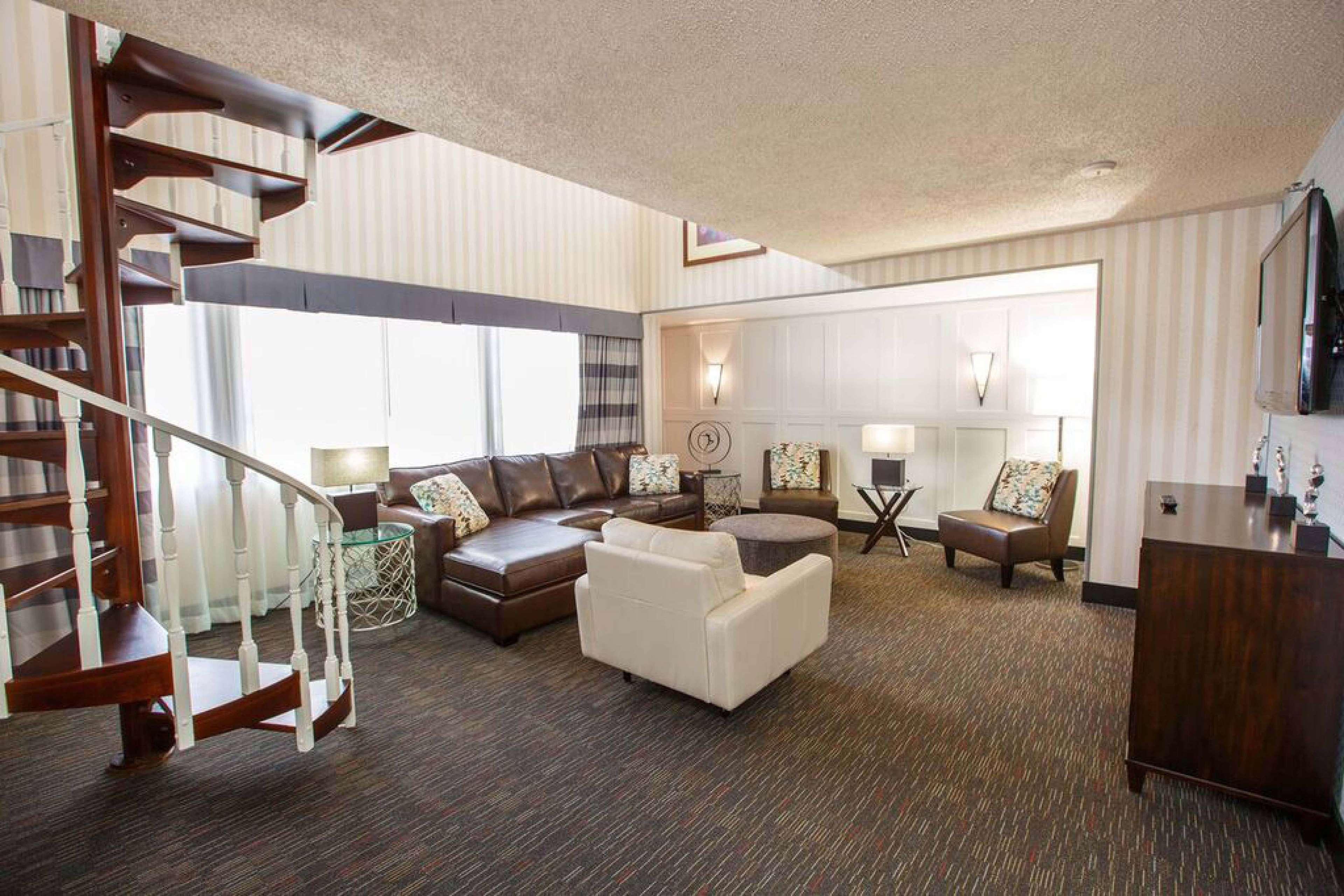Hotel Ramada Plaza By Wyndham Regina Downtown Esterno foto