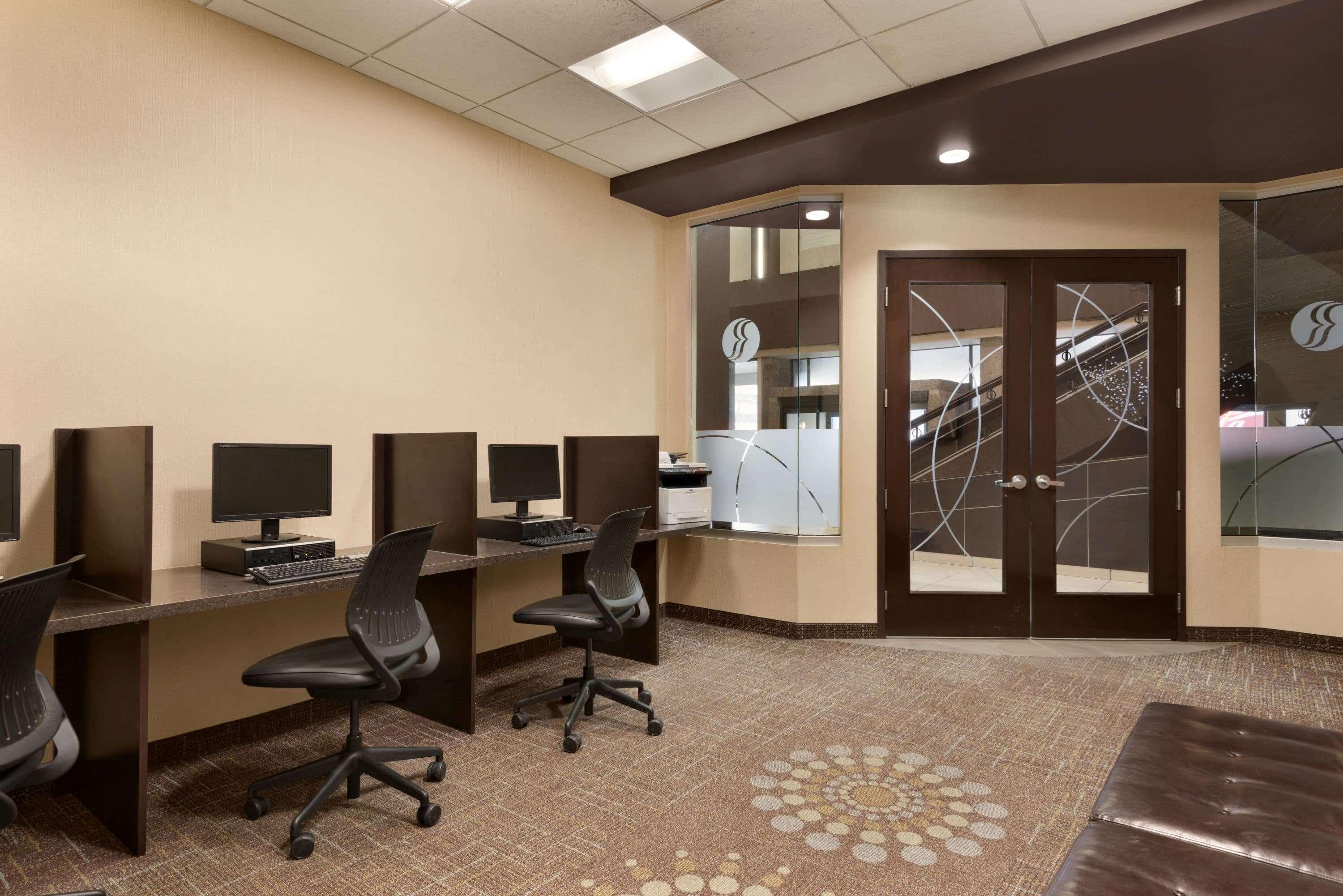 Hotel Ramada Plaza By Wyndham Regina Downtown Esterno foto