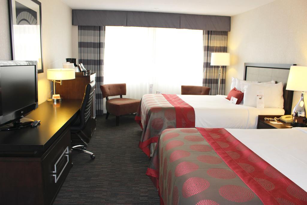 Hotel Ramada Plaza By Wyndham Regina Downtown Esterno foto